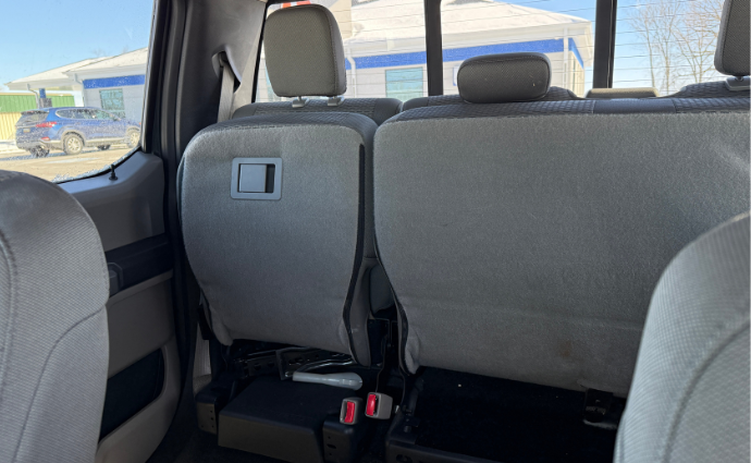 2015 Ford F-150 XLT - Back Seat