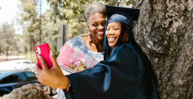 graduation selfie